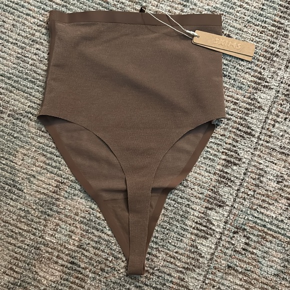NWT SKIMS Nude Power Mesh High Waist Thong Small - Picture 3 of 3